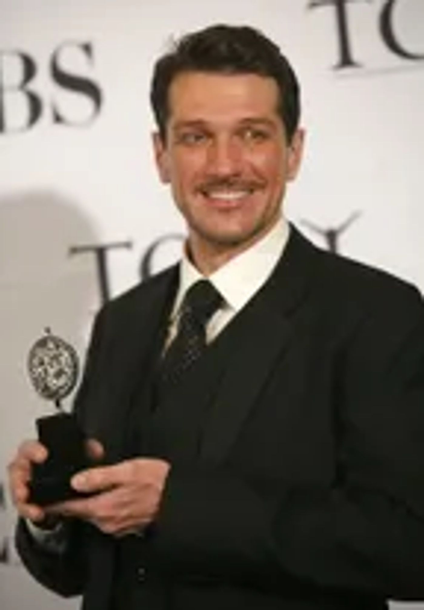 Interview: SO NOW YOU KNOW with Paulo Szot  Image