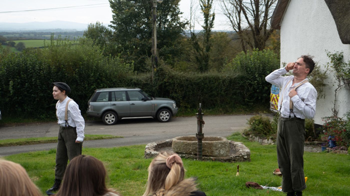 Photo Flash: Michael Morpurgo Shows Cast of PRIVATE PEACEFUL the Village That Inspired His Novel  Image