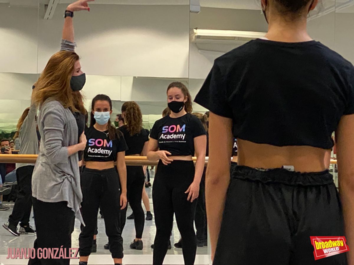 Veronica Ronda y alumnos de SOM Academy at SOM Academy abre sus puertas en Madrid