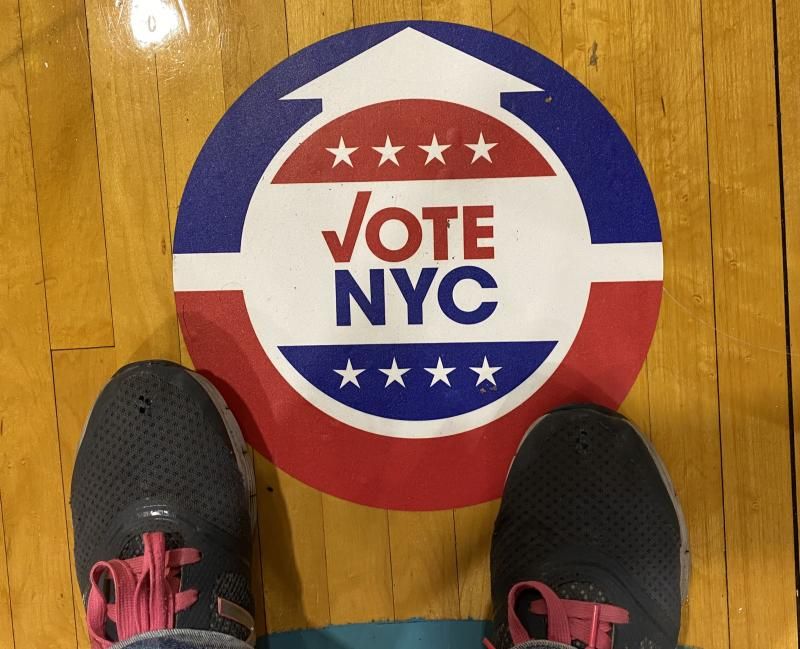 Feature: Cabaret and Concert Artists Flock To Polls For Early Voting  Image