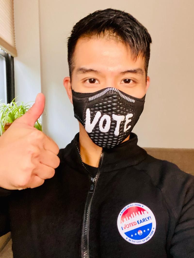 Feature: Cabaret and Concert Artists Flock To Polls For Early Voting  Image