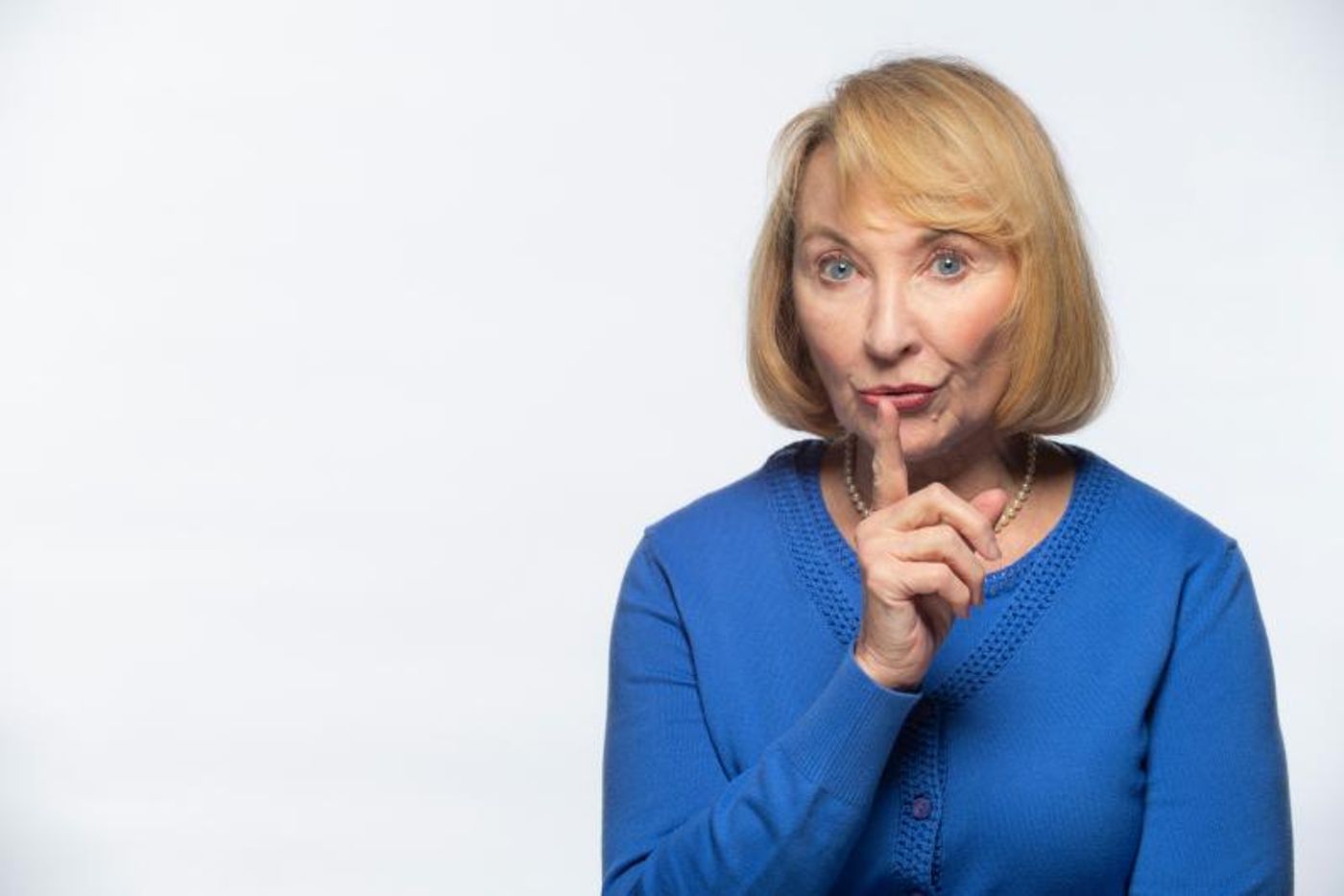 Interview: Lorri Holt of WHO KILLED SYLVIA PLATH? at MarshStream Brings the Iconic Writer to Life  Image