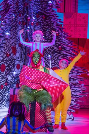 Tafari Edwards as Danny Who, Matthew Morrison as Grinch, Alfie Murray as Boo Who, Louie Gray as Sporty @ BroadwayWorld Tafari Edwards as Danny Who, Matthew Morrison as Grinch, Alfie Murray as Boo Who, Lou Photo