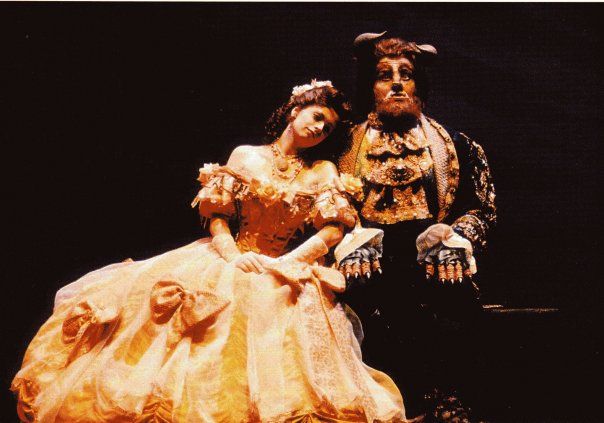 UN DÍA COMO HOY: LA BELLA Y LA BESTIA se estrenaba en Madrid  Image