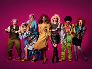 LoUis CYfer, Holly Stars, Vinegar Strokes, Monet X Change, Courtney Act, Kemah Bob, Anna Phylactic @ BroadwayWorld LoUis CYfer, Holly Stars, Vinegar Strokes, Monet X Change, Courtney Act, Kemah Bob, A Photo