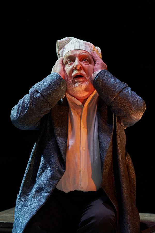 Photos: First Look at A CHRISTMAS CAROL at the Bridge Theatre — photo 1 of 9
