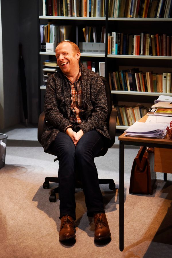 Jonathan Slinger Photo