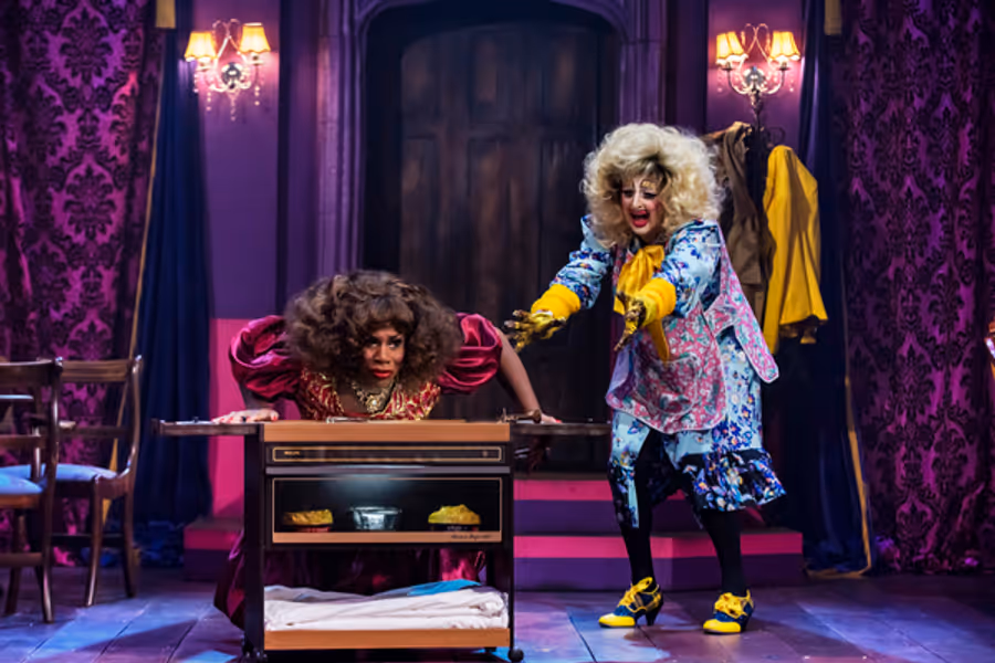 Photo Flash: First Look at DEATH DROP at the Garrick Theatre Image