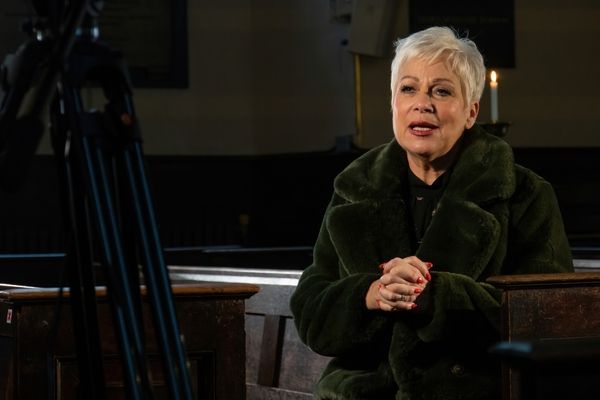 Denise Welch Photo