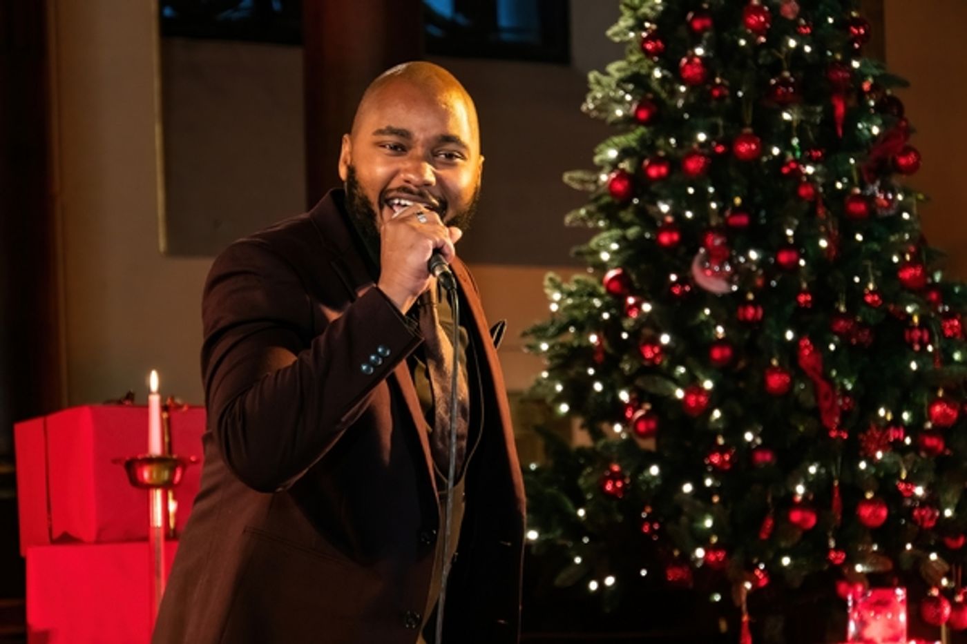 Photo Flash: Simon Callow, Sophie Isaacs, Kevin Clifton, and More Film WE NEED A LITTLE CHRISTMAS Concert  Image