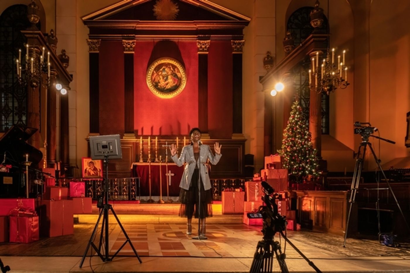 Photo Flash: Simon Callow, Sophie Isaacs, Kevin Clifton, and More Film WE NEED A LITTLE CHRISTMAS Concert  Image