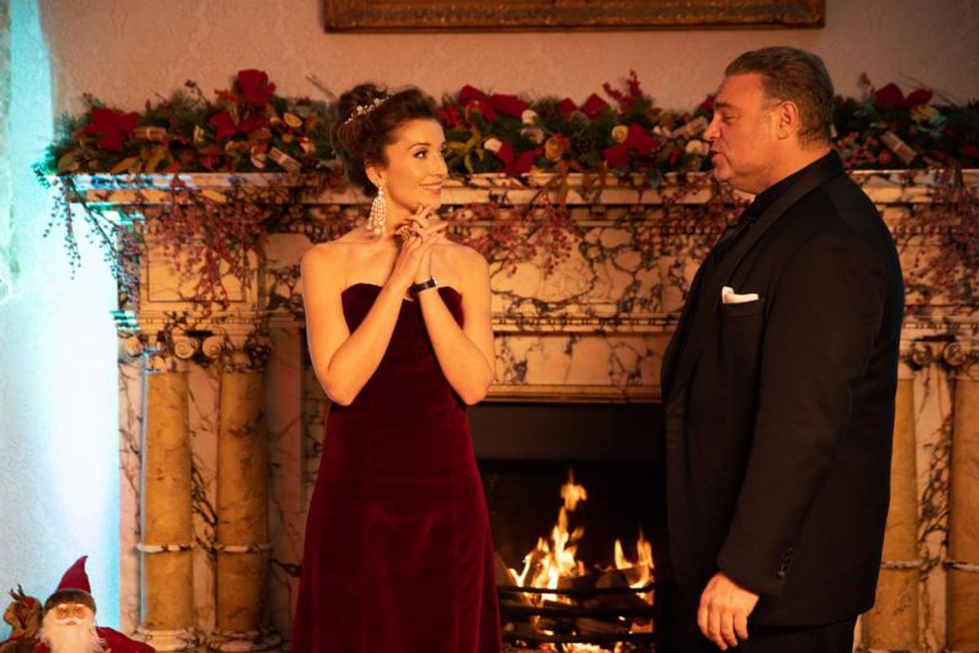 Interview: Carly Paoli Chats CHRISTMAS AT THE CASTLE, Sky Arts  Image