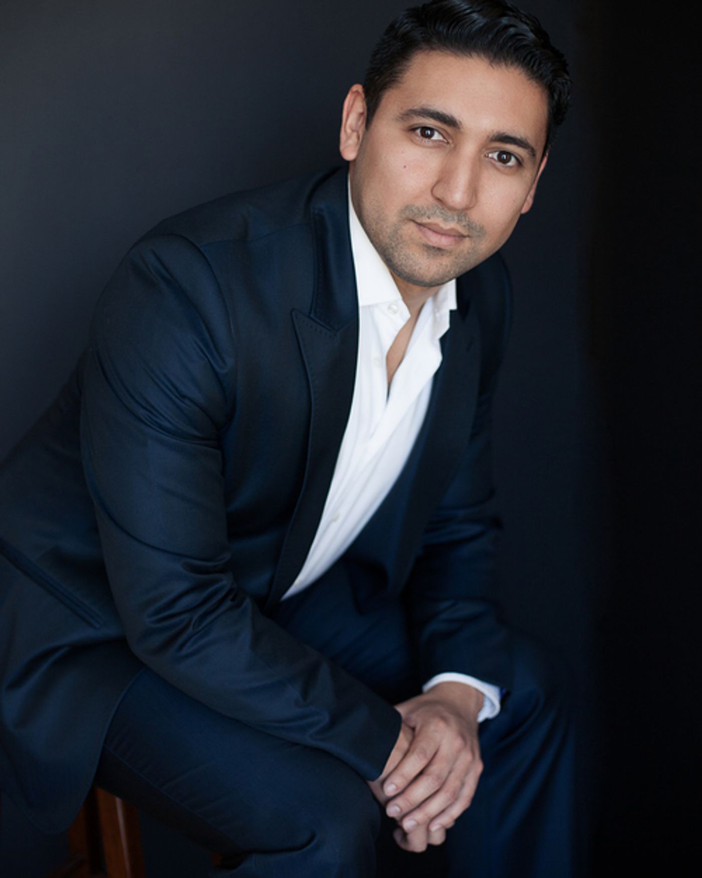 Interview: Efraín Solís of THREE DECEMBERS at Opera San Jose Loves Performing Works That Reflect Who We Are Now  Image