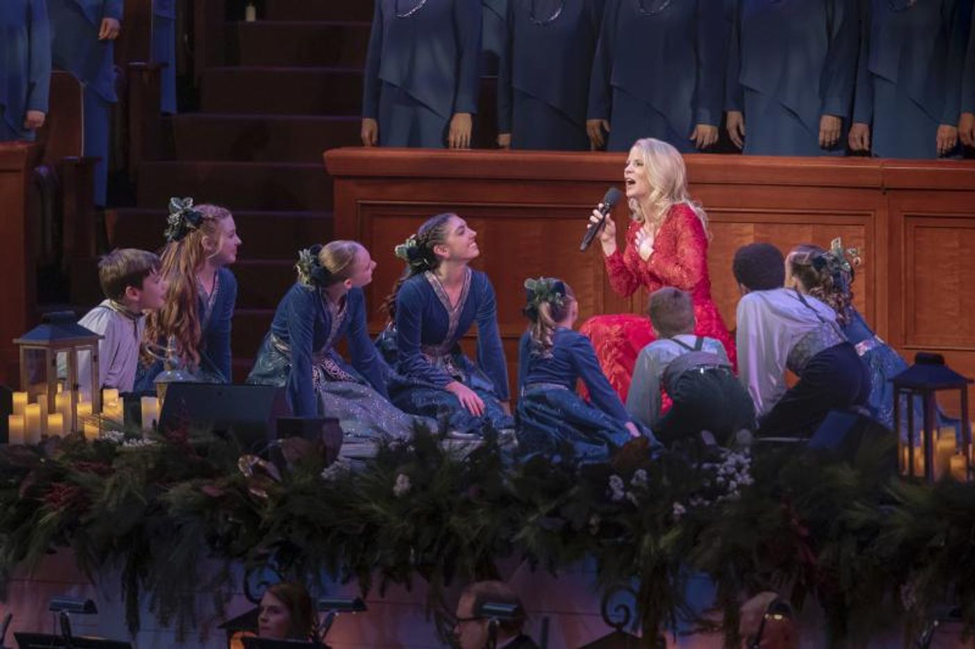 Feature: CHRISTMAS WITH THE TABERNACLE CHOIR FEATURING KELLI O'HARA AND RICHARD THOMAS  Image