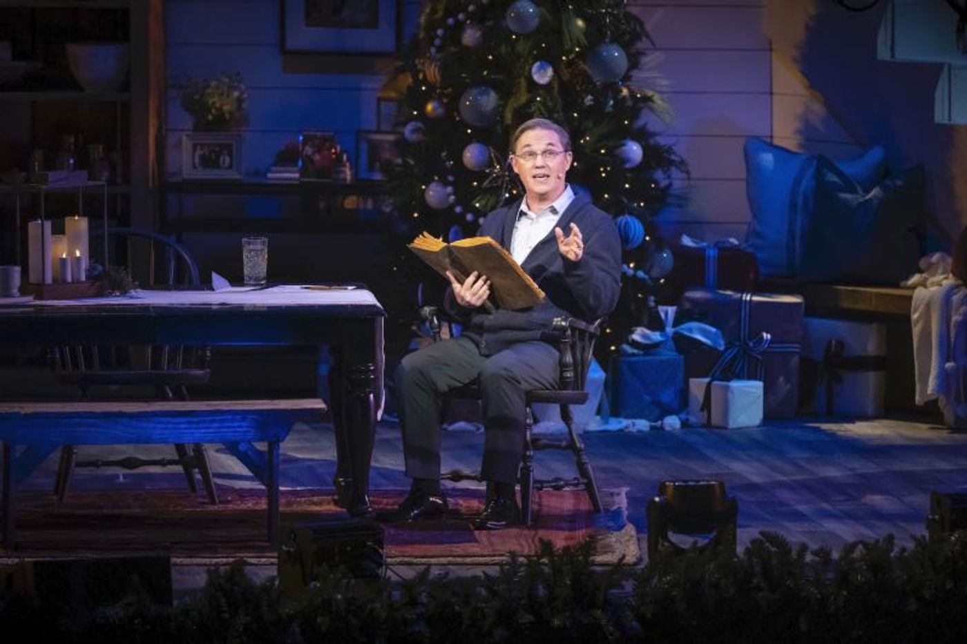 Feature: CHRISTMAS WITH THE TABERNACLE CHOIR FEATURING KELLI O'HARA AND RICHARD THOMAS  Image