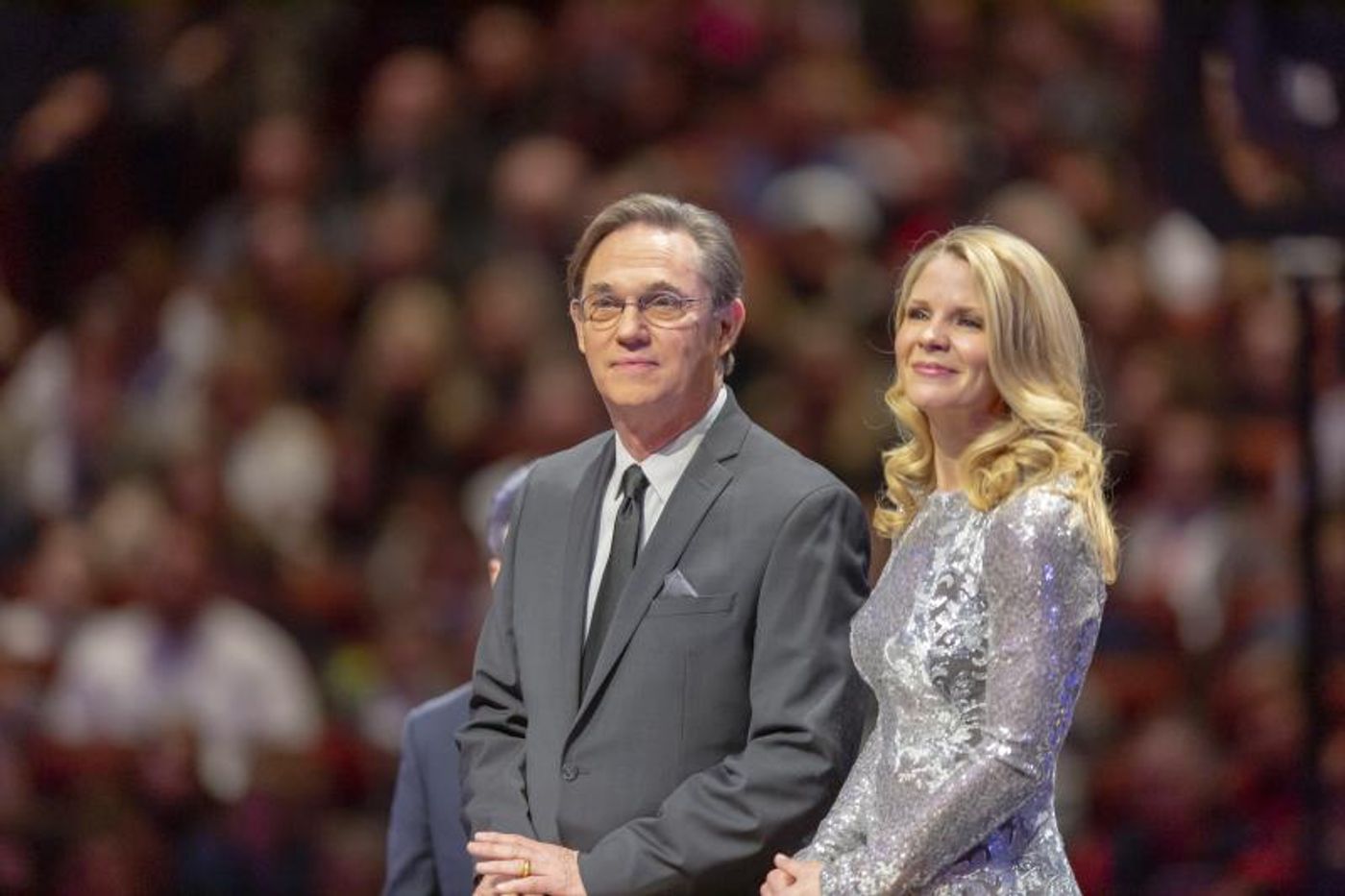 Feature: CHRISTMAS WITH THE TABERNACLE CHOIR FEATURING KELLI O'HARA AND RICHARD THOMAS  Image