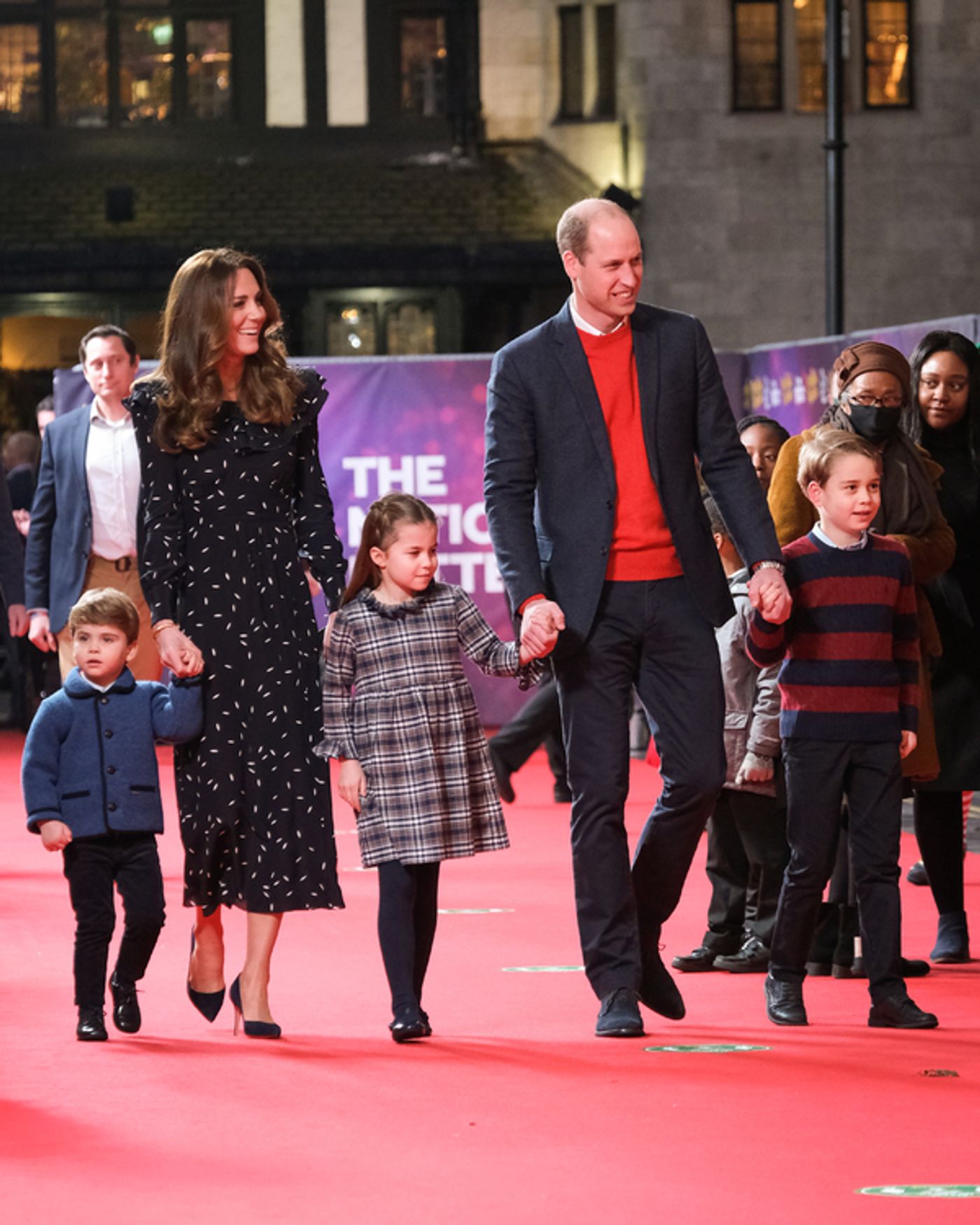 Photo Flash: The Duke and Duchess of Cambridge Attend PANTOLAND Special Performance for Key Workers Photo Flash: The Duke and Duchess of Cambridge Attend PANTOLAND Special Performance for Key Workers Image