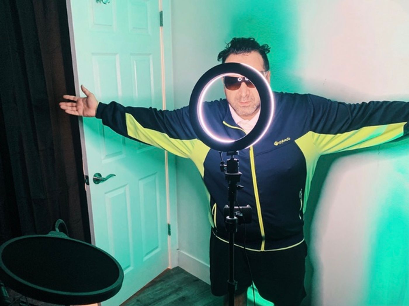 Photo Flash: Go Behind the Screens of RENT on Smule Photo Flash: Go Behind the Screens of RENT on Smule Image