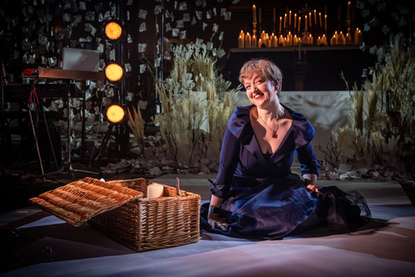 Photo Flash: First Look at Imelda Staunton, Minnie Driver and More in Donmar Warehouse's LOOKING A LOT LIKE CHRISTMAS  Image