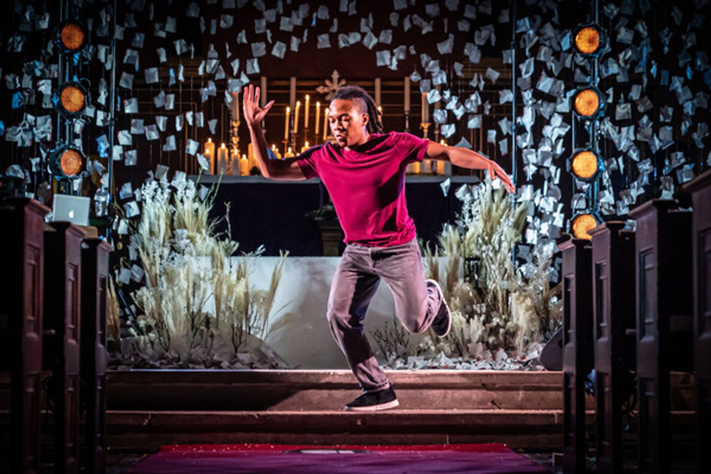 Photo Flash: First Look at Imelda Staunton, Minnie Driver and More in Donmar Warehouse's LOOKING A LOT LIKE CHRISTMAS  Image