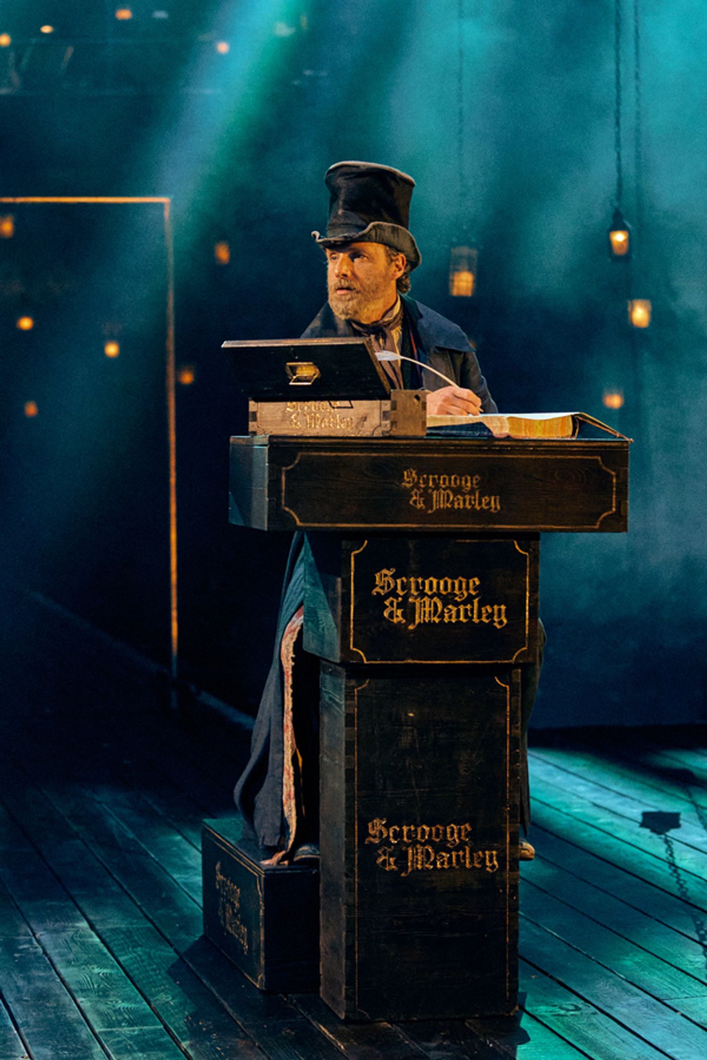 Photo Flash: Check Out Production Shots of Old Vic: In Camera A CHRISTMAS CAROL Starring Andrew Lincoln  Image