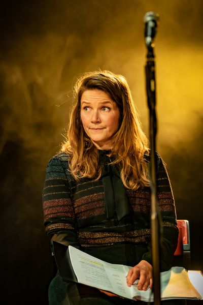 Jessica Hynes Photo