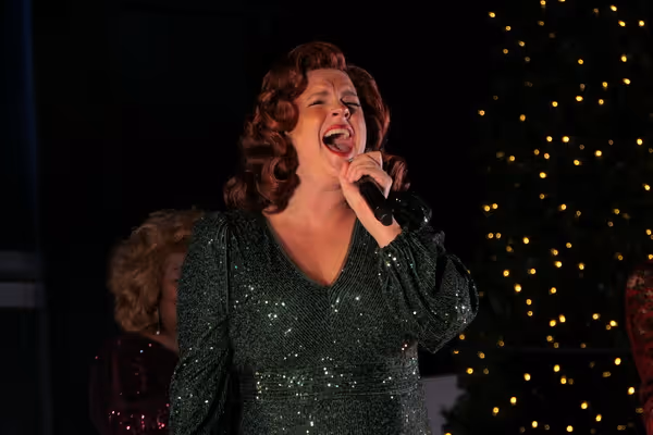 Leslie McDonel  Photo