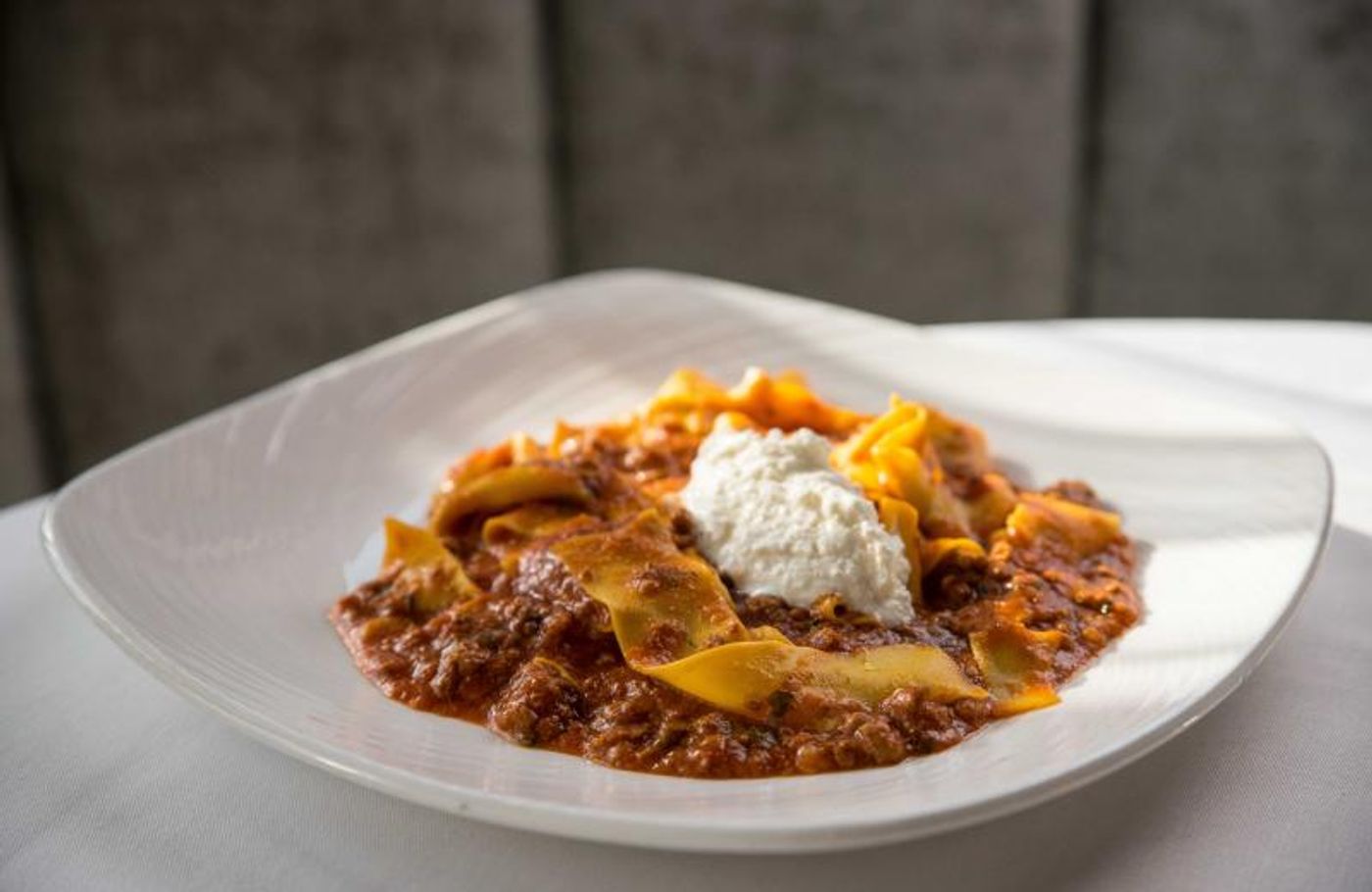 LONG ISLAND RESTAURANTS-Three Choices LONG ISLAND RESTAURANTS-Three Choices Image