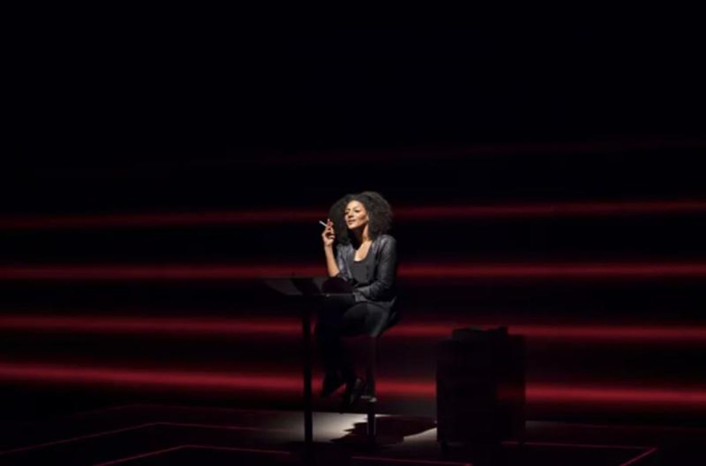 Sarah Jones' Off-Broadway Hit SELL/BUY/DATE Will Become Documentary  Image