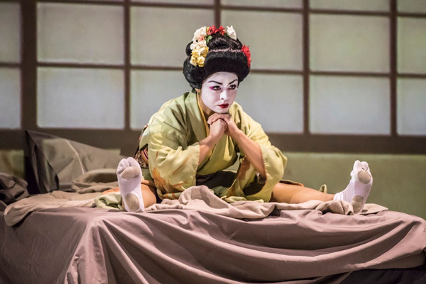 BWW Flashback: Relive David Bowie's Musical Masterpiece, LAZARUS  Image