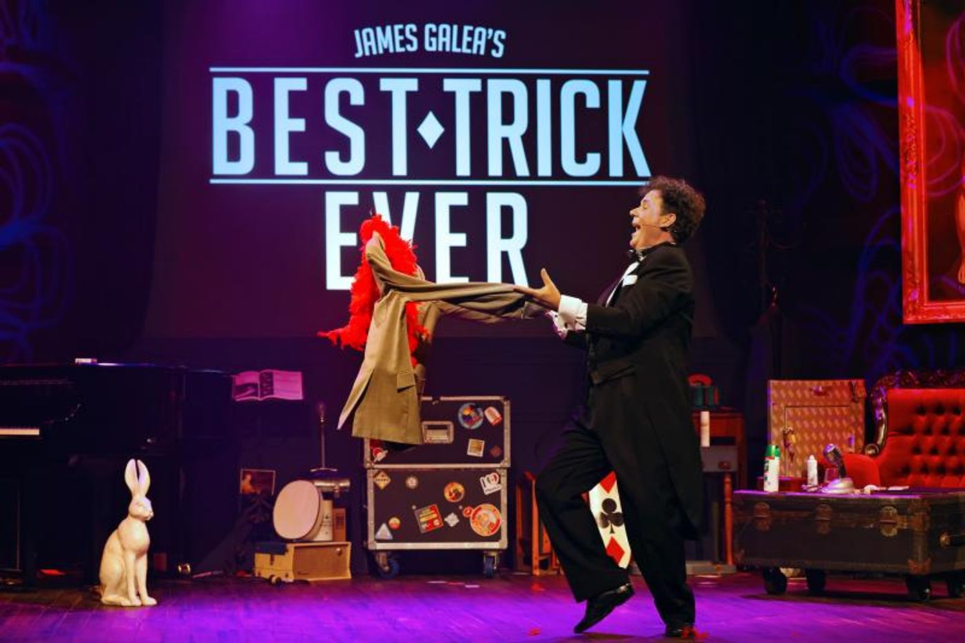 Review: Sydney Opera House's Studio Transforms Into James Galea's Apartment As The Audience Is Invited To Witness a Magic Jam Where His Friends Share Their BEST TRICK  Image