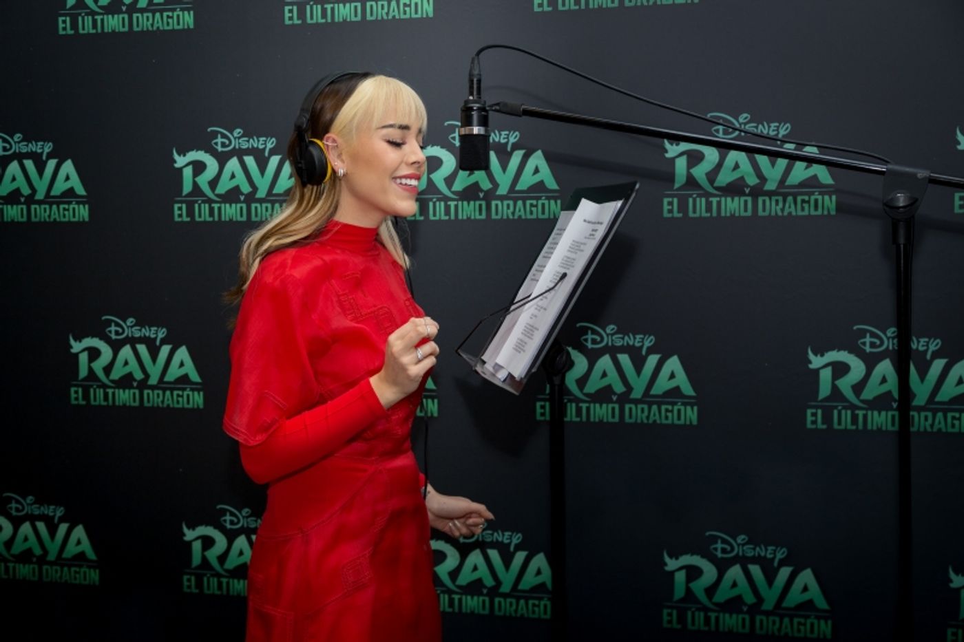 Danna Paola canta 'Hasta Vencer' en la nueva película de Disney RAYA Y EL ÚLTIMO DRAGÓN Danna Paola canta 'Hasta Vencer' en la nueva película de Disney RAYA Y EL ÚLTIMO DRAGÓN Image