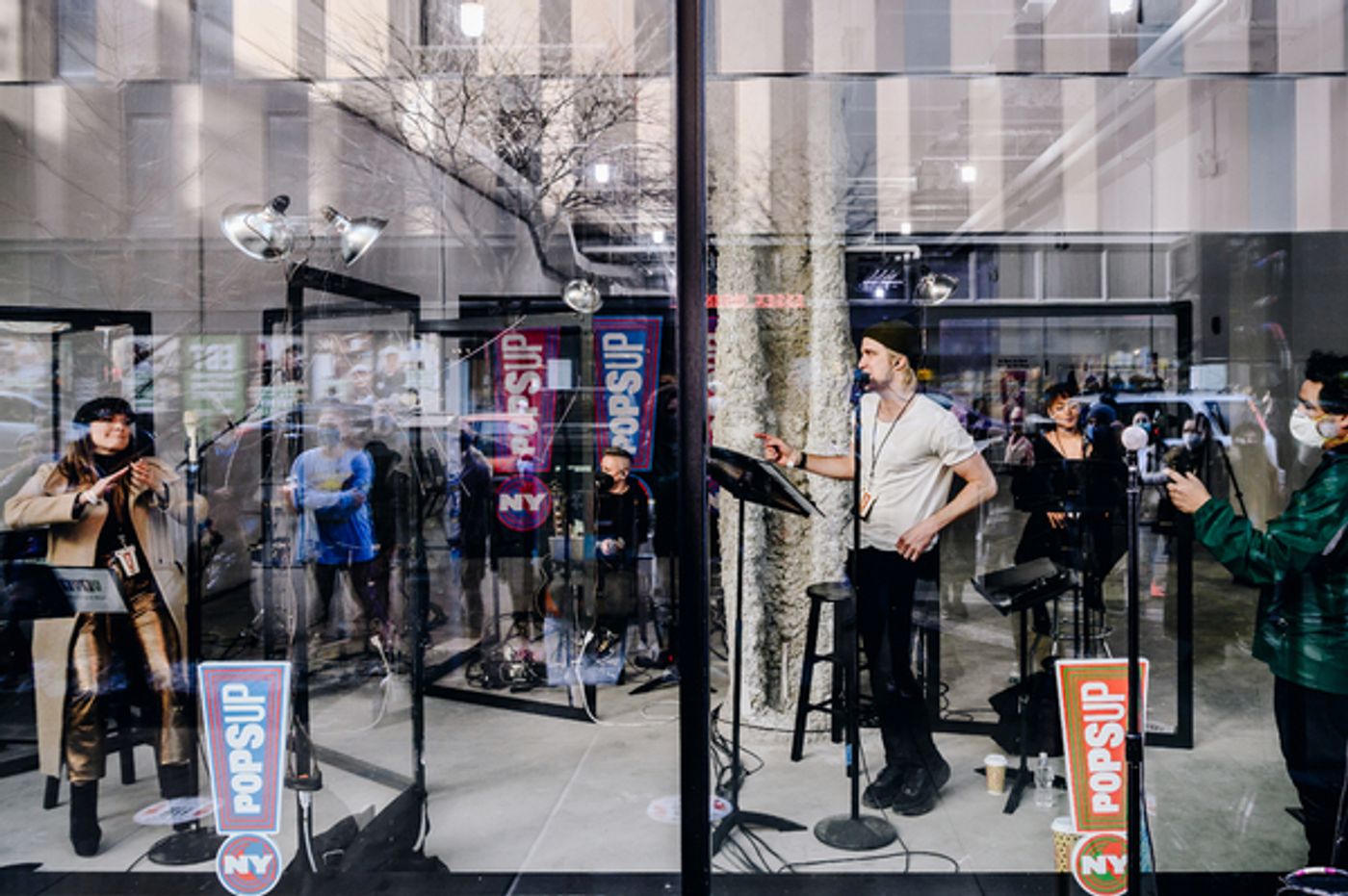 Photos and Video: Gavin Creel & Shoshana Bean Bring Music Back to Manhattan with NY PopsUp!  Image