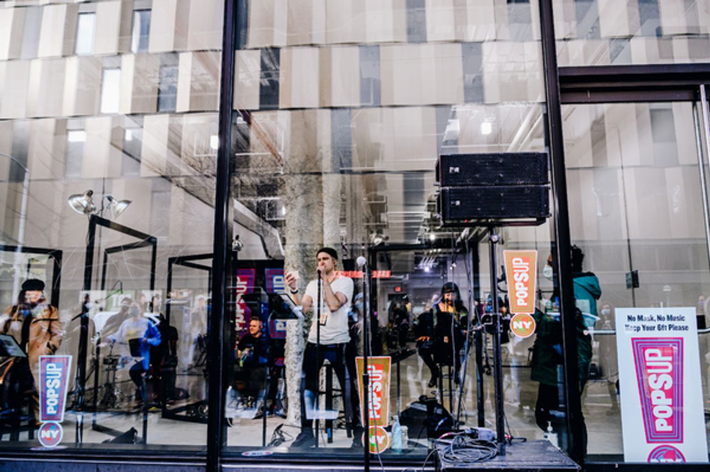 Photos and Video: Gavin Creel & Shoshana Bean Bring Music Back to Manhattan with NY PopsUp!  Image