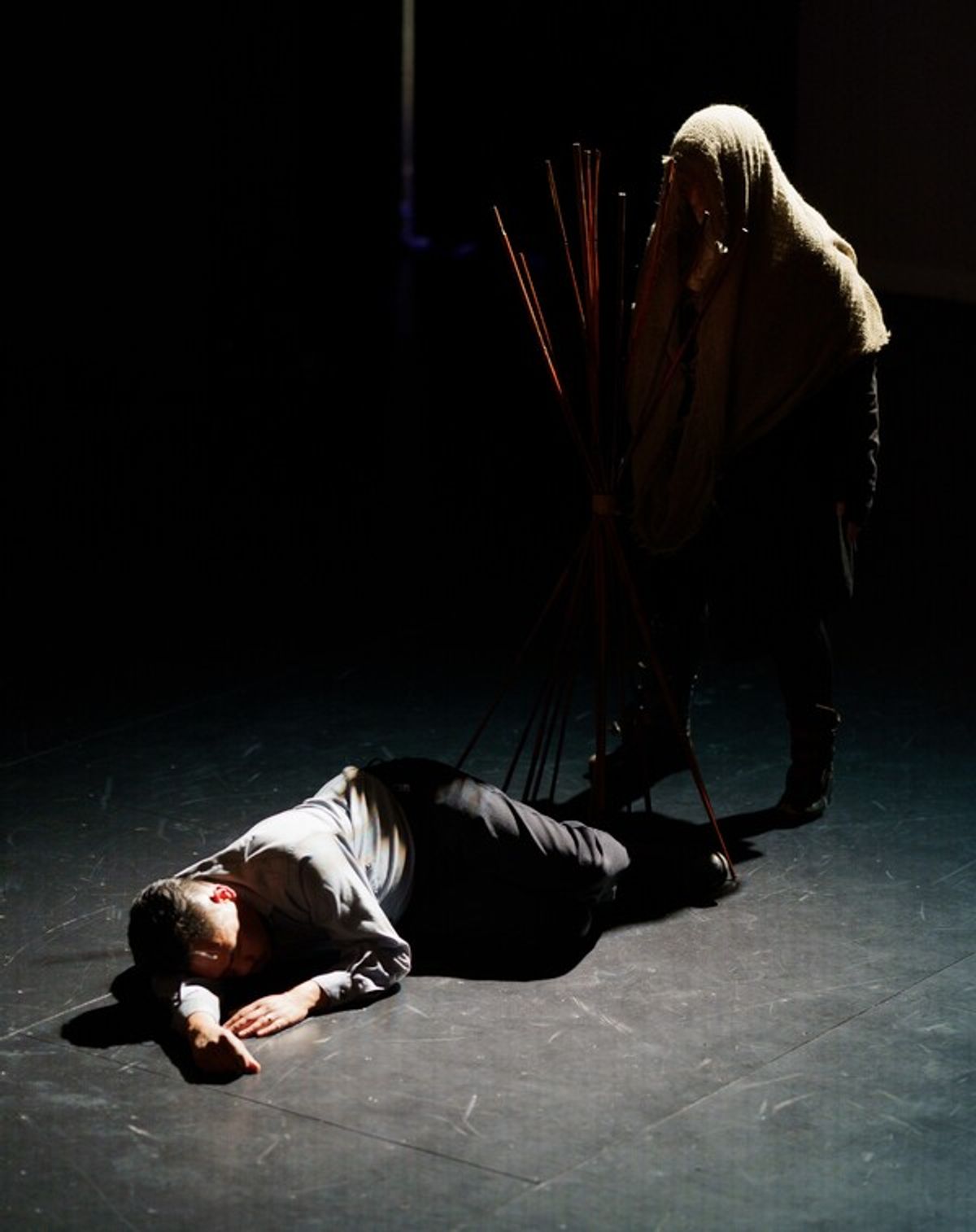 Edwin Castillo (Macbeth), Emel Ertugrul (Witch)
Photo: Paul Costen at 