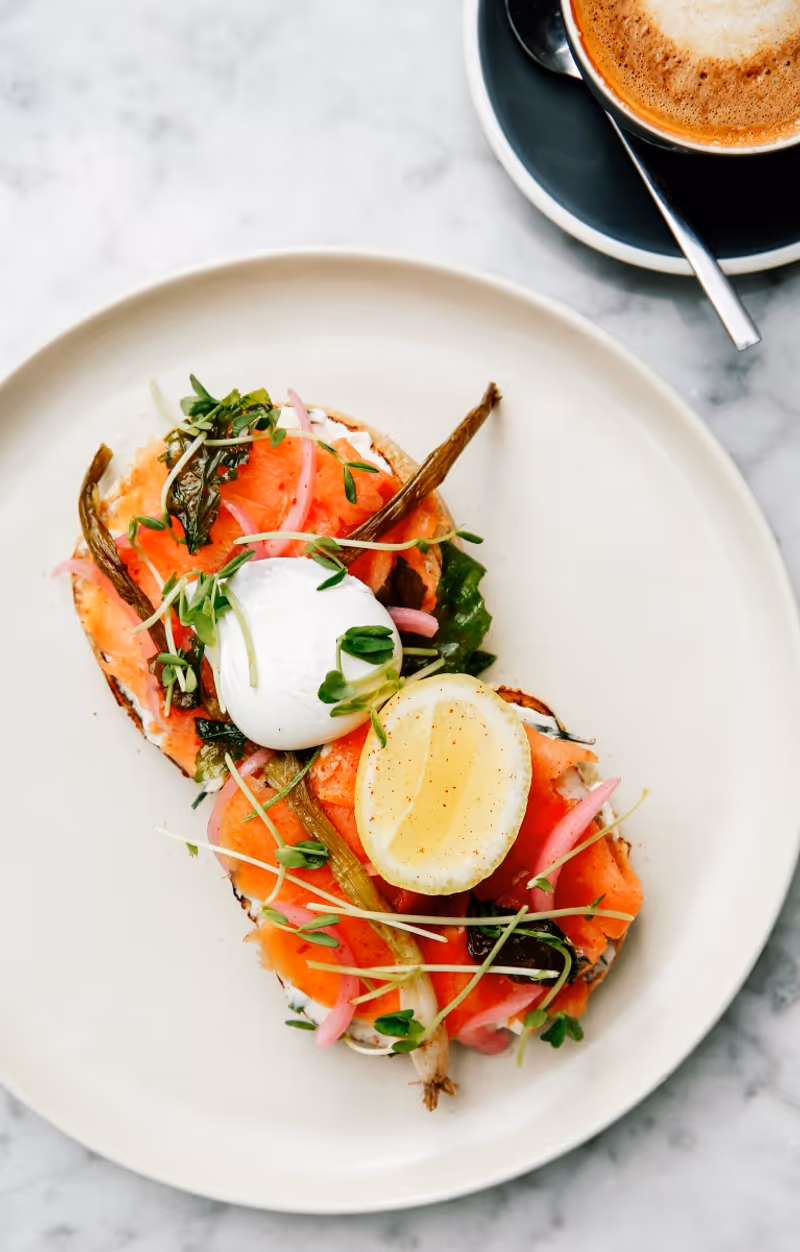 Review: HOLE IN THE WALL at Hotel Henri Brings Inspired Cuisine to the Flatiron Image