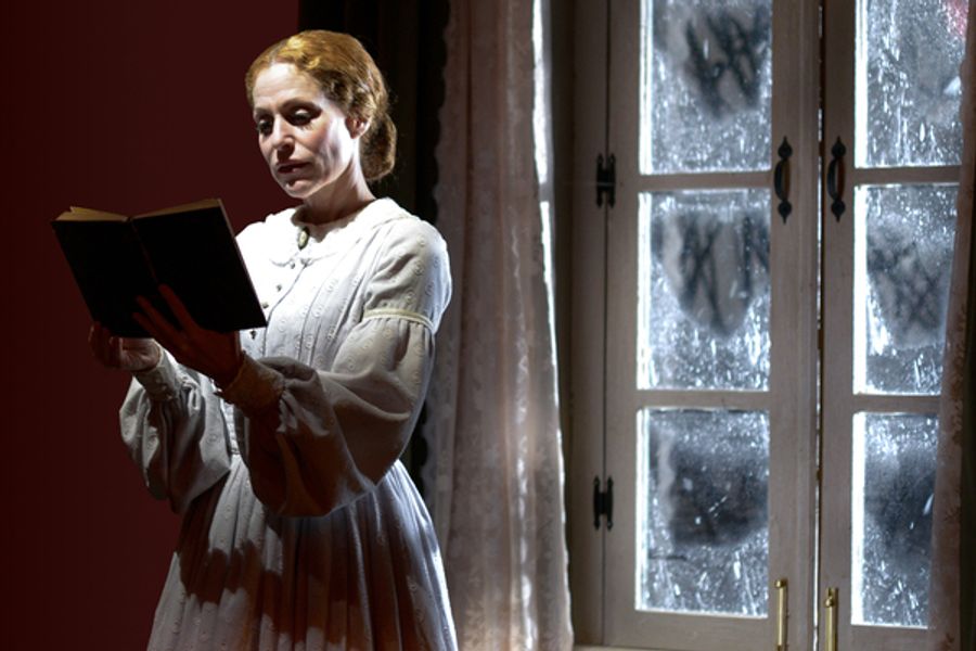 Photo Flash: First Look at Palm Beach Dramaworks/Actors' Playhouse Coproduction of THE BELLE OF AMHERST Image