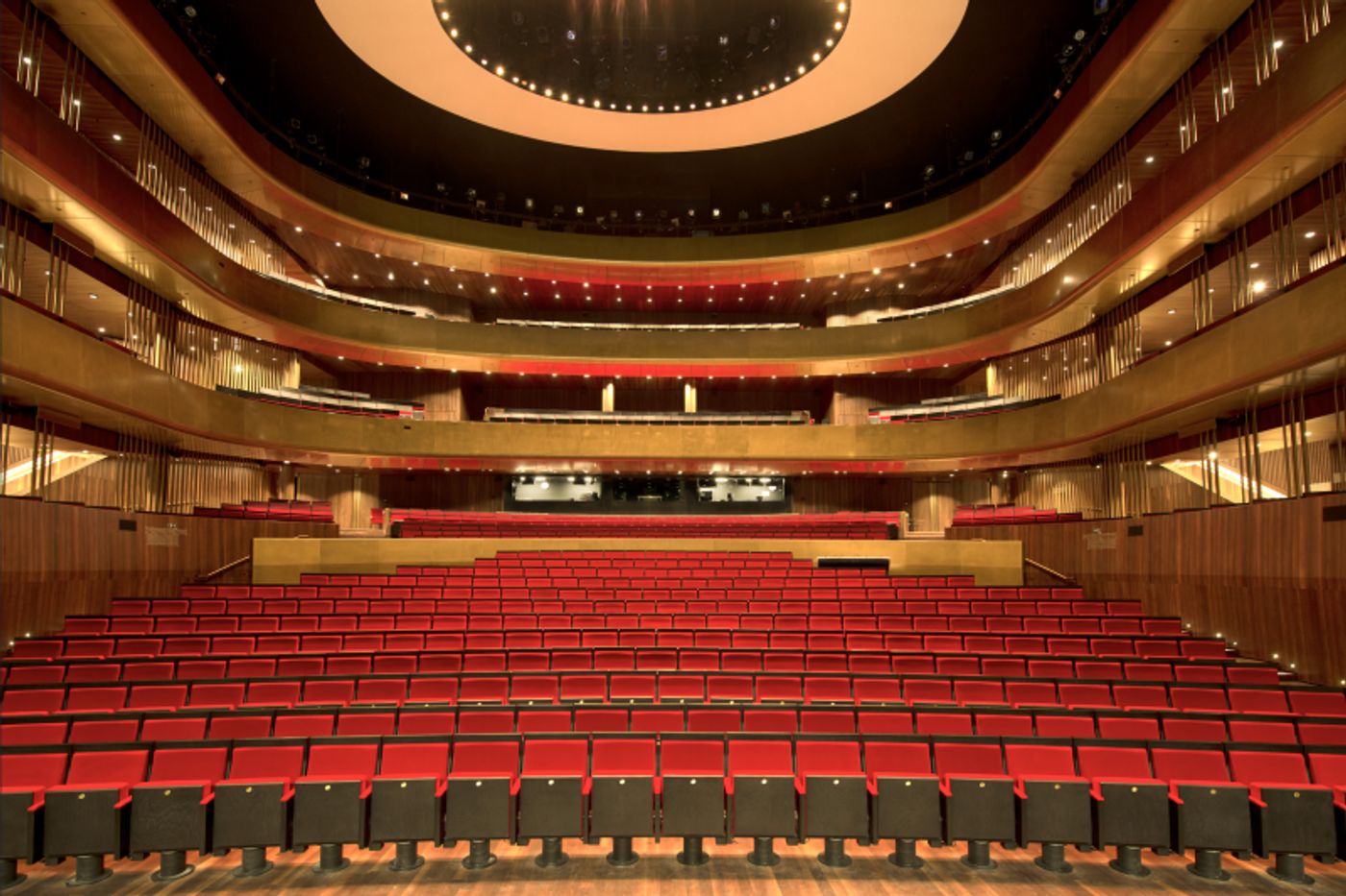 BWW Previews: ONLINE PREMIERE OF LOVE LETTERS, THE WAVE, THE BROKEN JUG AND I CAPULETI E I MONTECCHI at Landestheater Linz  Image