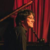 BWW INTERVIEWS: Nicholas Saunders y María Ovelar nos hablan sobre el nuevo curso de la Escuela de Doblaje de Canciones  Image