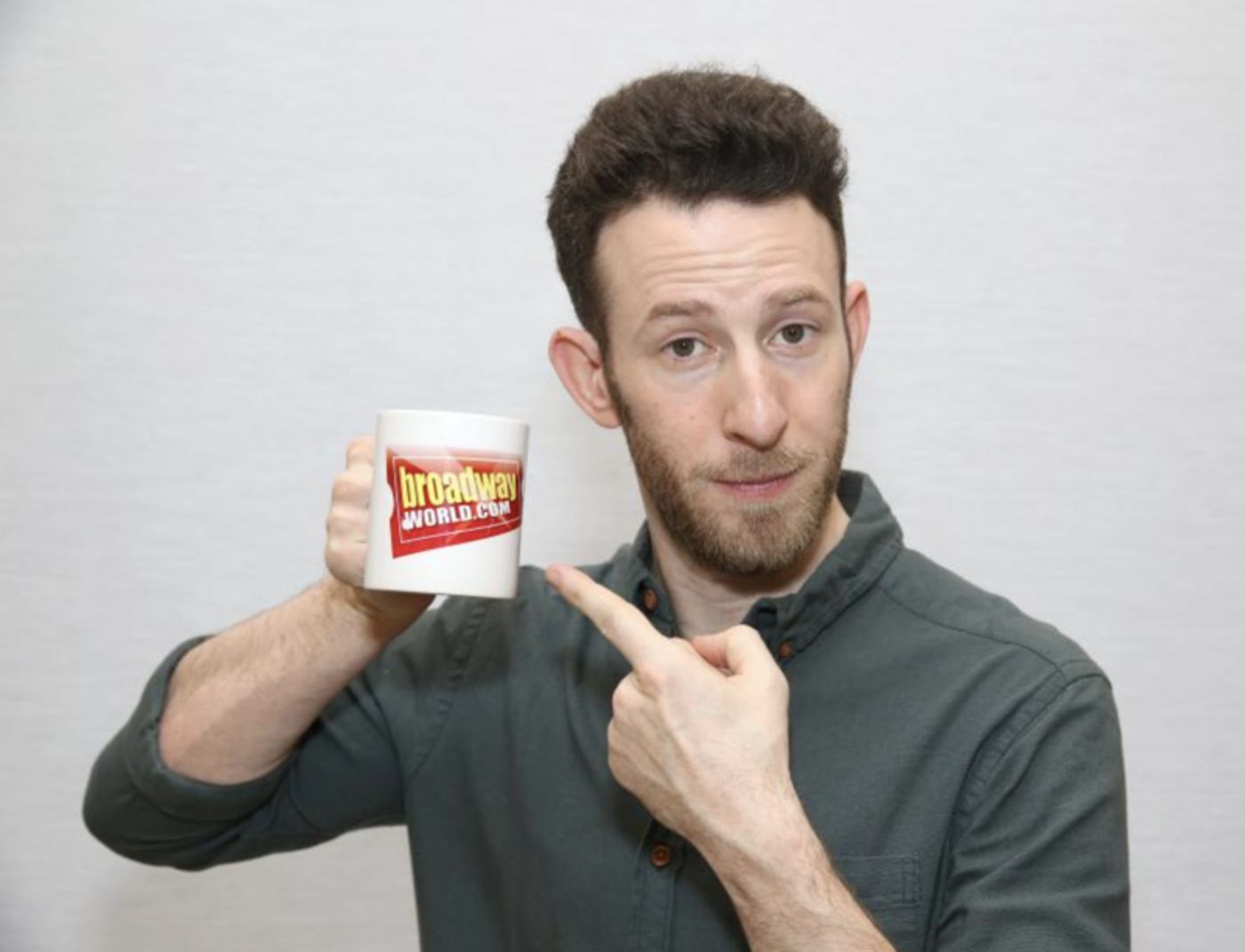 Wake Up With BWW 3/18: TodayTix Launches Rooftop Concert Series With Lauren Patten, and More!  Image