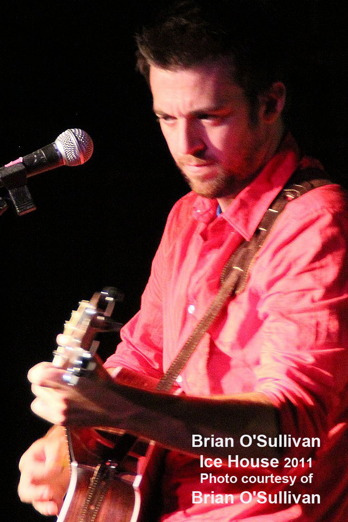 Interview: Singing Comedian Brian O'Sullivan On LITTLE FISH & His BIG LAUGHS  Image