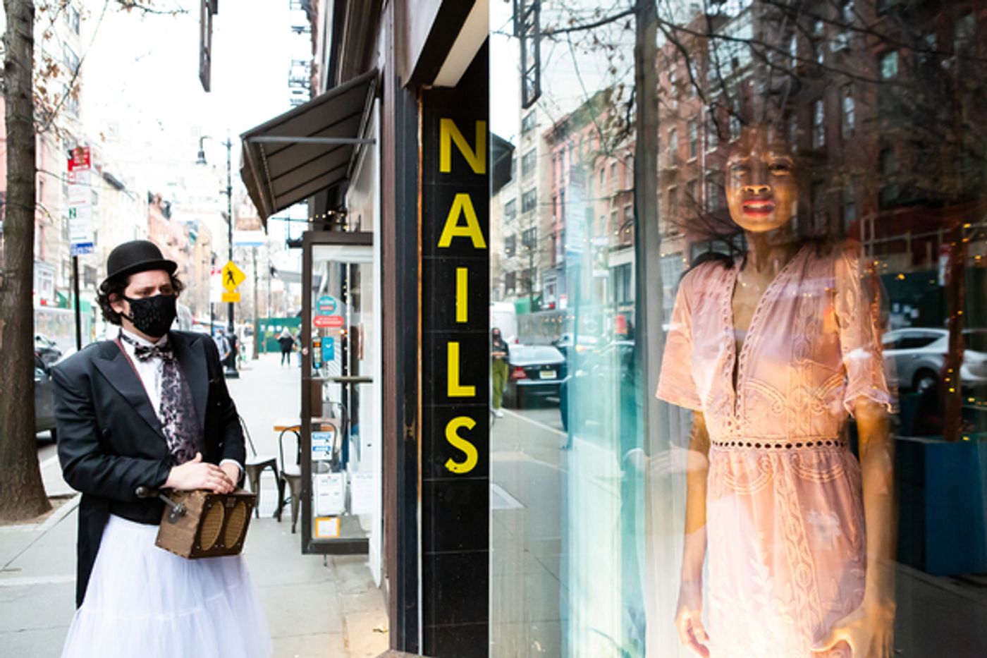 Photo Flash: Check Out New Production Shots of VOYEUR: THE WINDOWS OF TOULOUSE-LAUTREC  Image