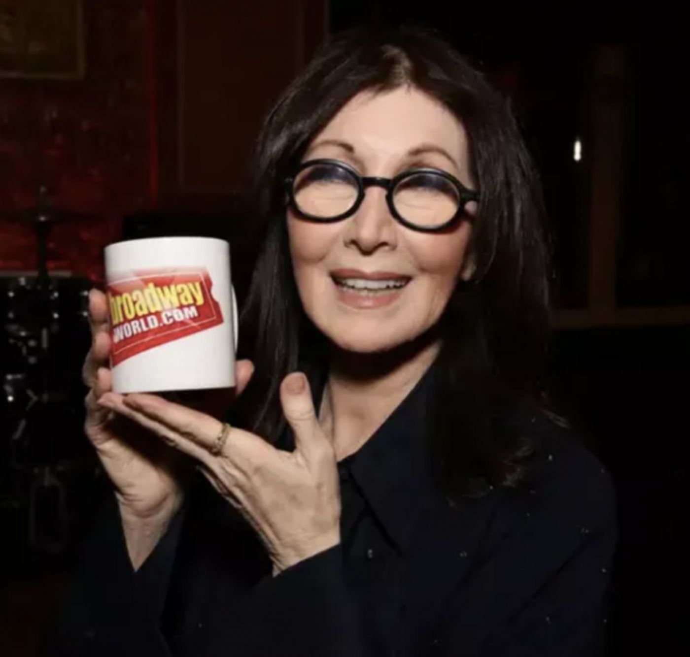 Wake Up With BWW 4/8: Sutton Foster Digital Concert From City Center, and More!  Image