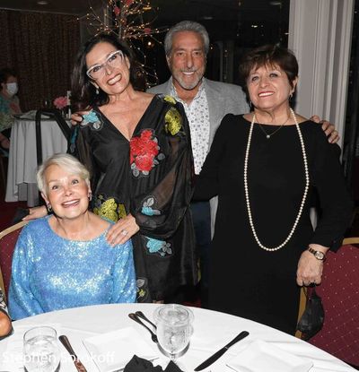 Sandy Greenblatt, Kimberly Wick, Kenneth Greenblatt, Marilynn Wick Photo