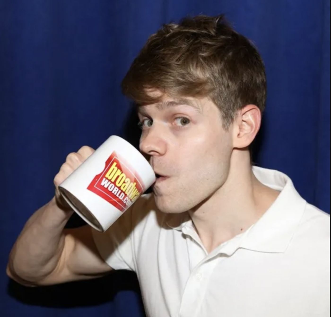 Wake Up With BWW 4/13: Lin-Manuel Miranda Helps Open Broadway Vaccination Site, and More!  Image