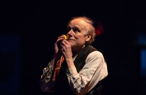 Tom Roberts @ BroadwayWorld Tom Roberts Photo