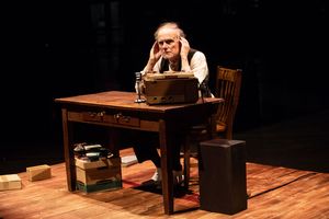 Tom Roberts @ BroadwayWorld Tom Roberts Photo