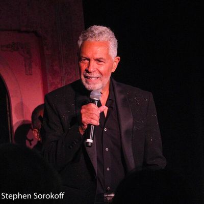 Clint Holmes Photo