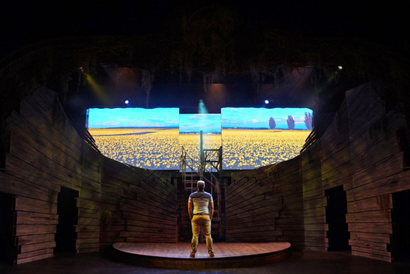 Photo Flash: BIG FISH Opens Tonight at Titusville Playhouse  Image