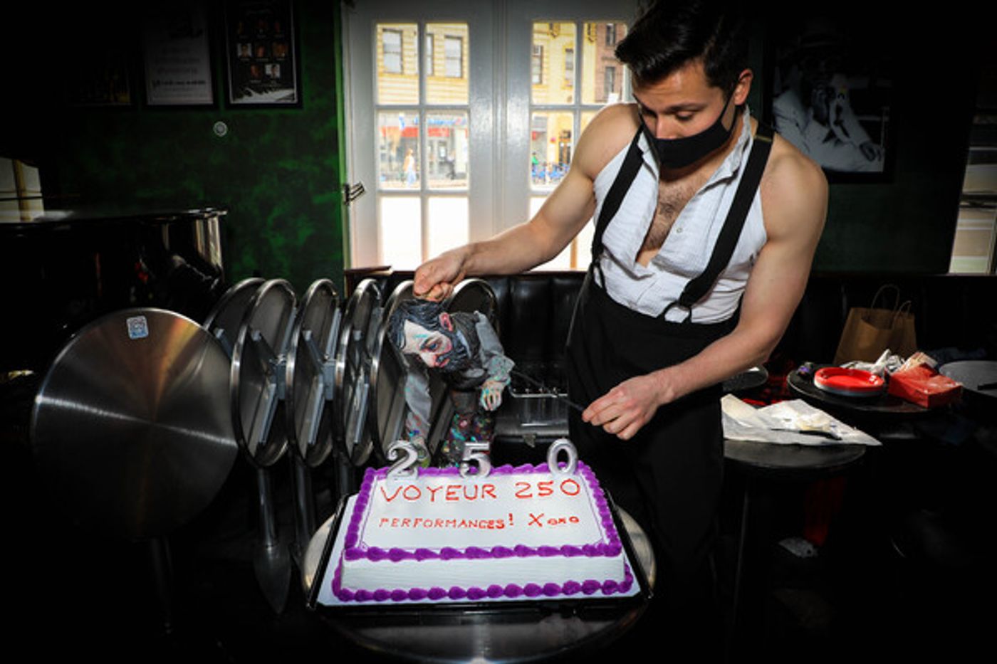 Photo Flash: VOYEUR: The Windows of Toulouse-Lautrec Celebrates 250th Performance  Image